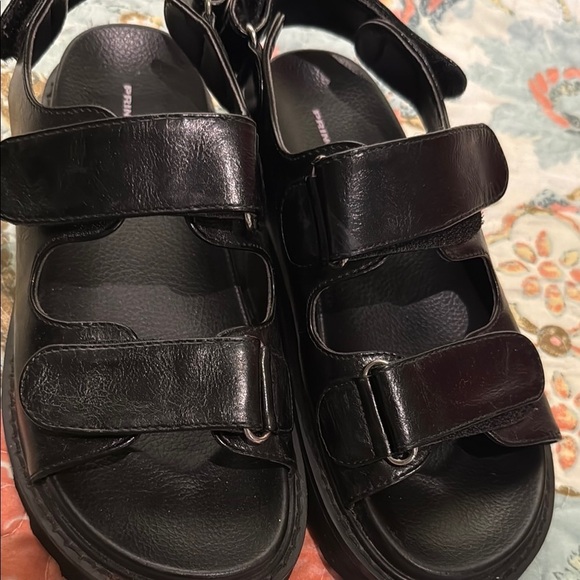 Princess Polly Black Platform Sandals with Straps - Picture 11 of 11